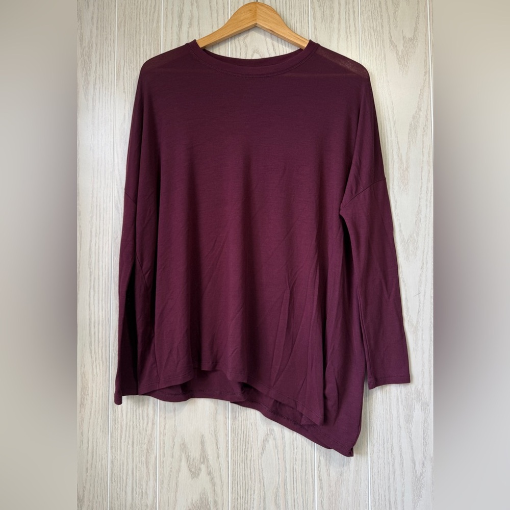 Athleta XS Burgundy Long Sleeve Asymmetrical Hem Top - Picture 3 of 5